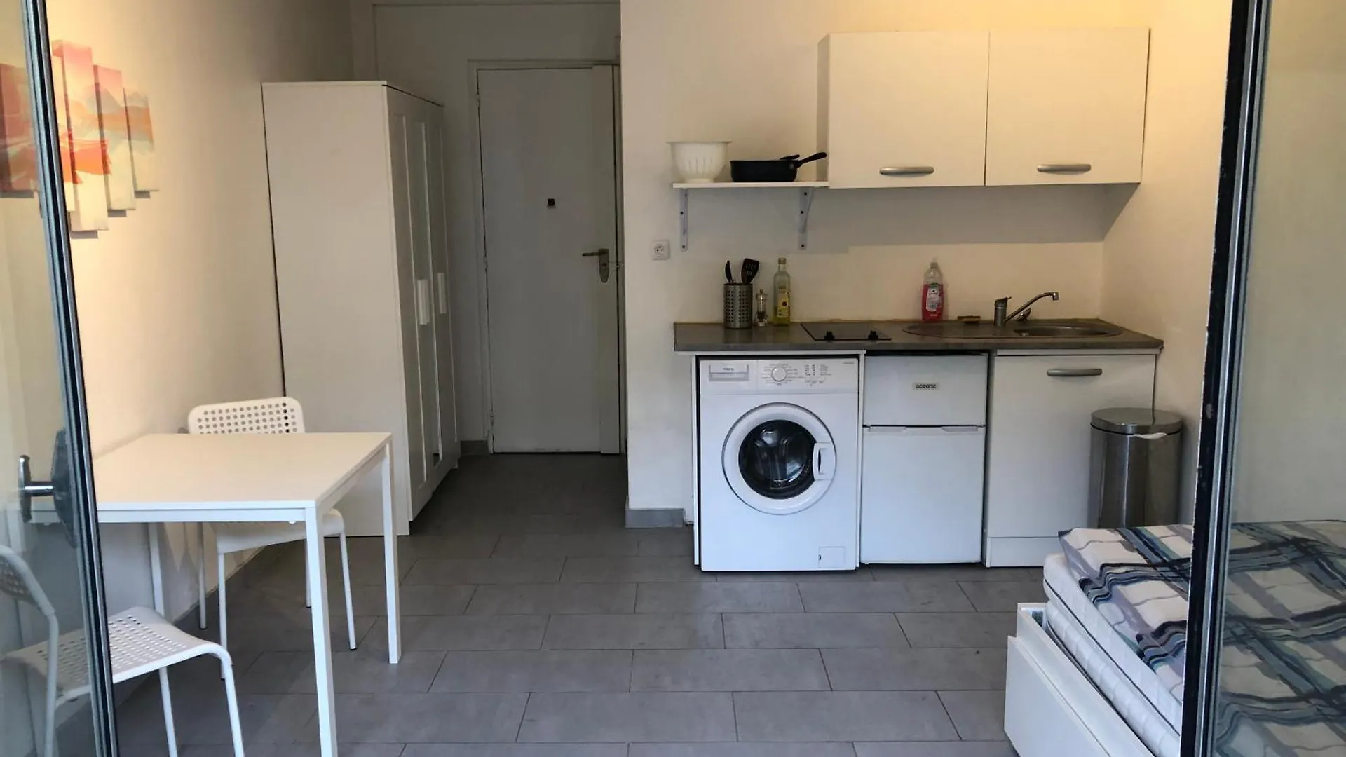 Apartment Beautiful Studio Next To Metro Paris