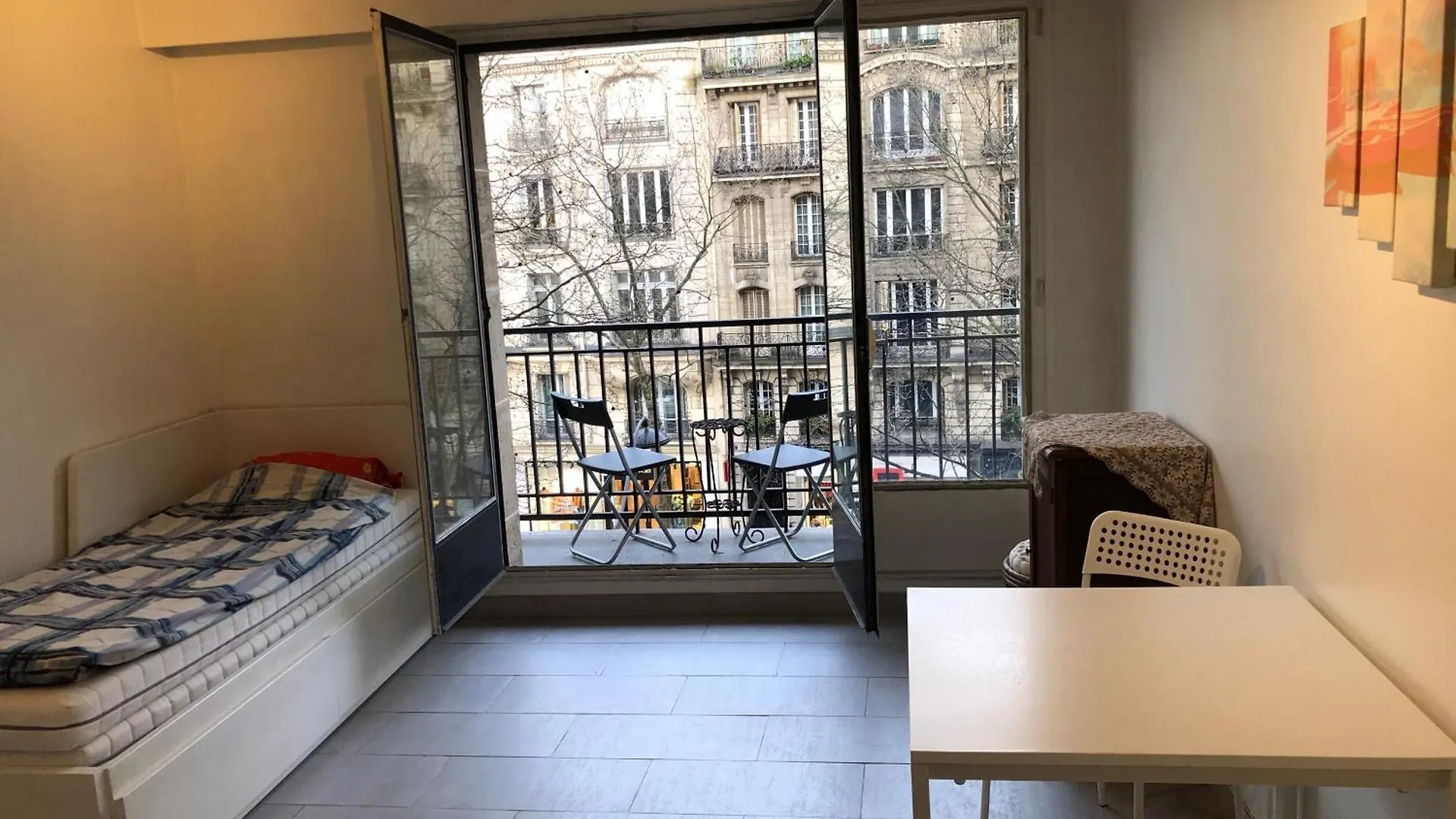 Apartment Beautiful Studio Next To Metro Paris France